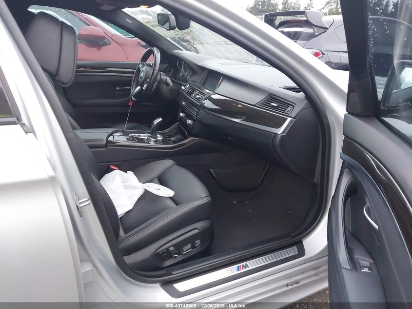 WBA5B3C56ED532519 2014 BMW 5ER photo no. 5