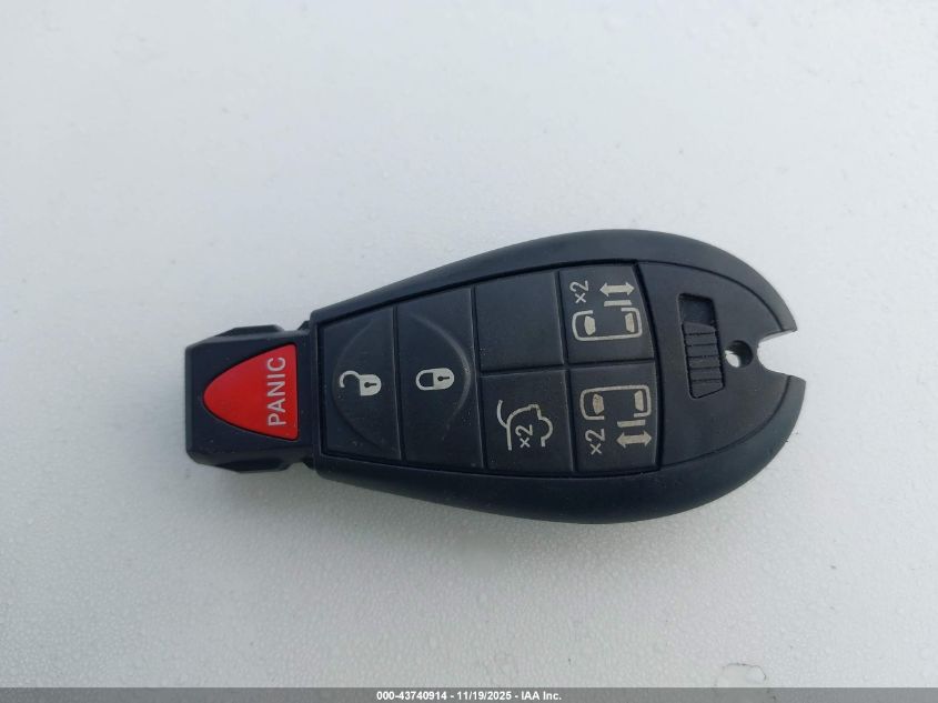 2010 Chrysler Town & Country Touring VIN: 2A4RR5D14AR249061 Lot: 43740914