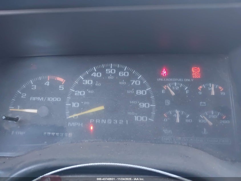 1995 Chevrolet Suburban K1500 VIN: 1GNFK16K3SJ394343 Lot: 43740931