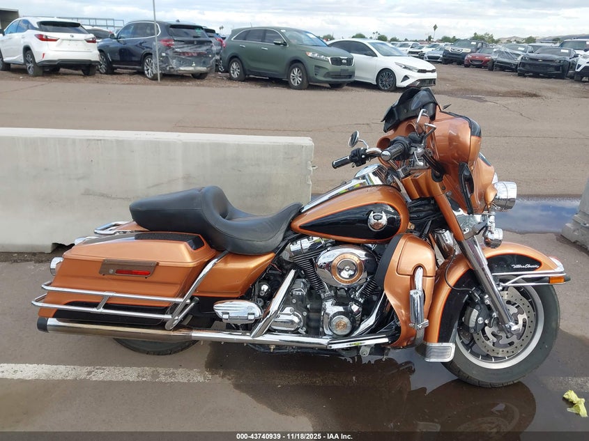 2008 Harley-Davidson Flhtcui 105Th Anniversary Edition VIN: 1HD1FC4498Y648272 Lot: 43740939