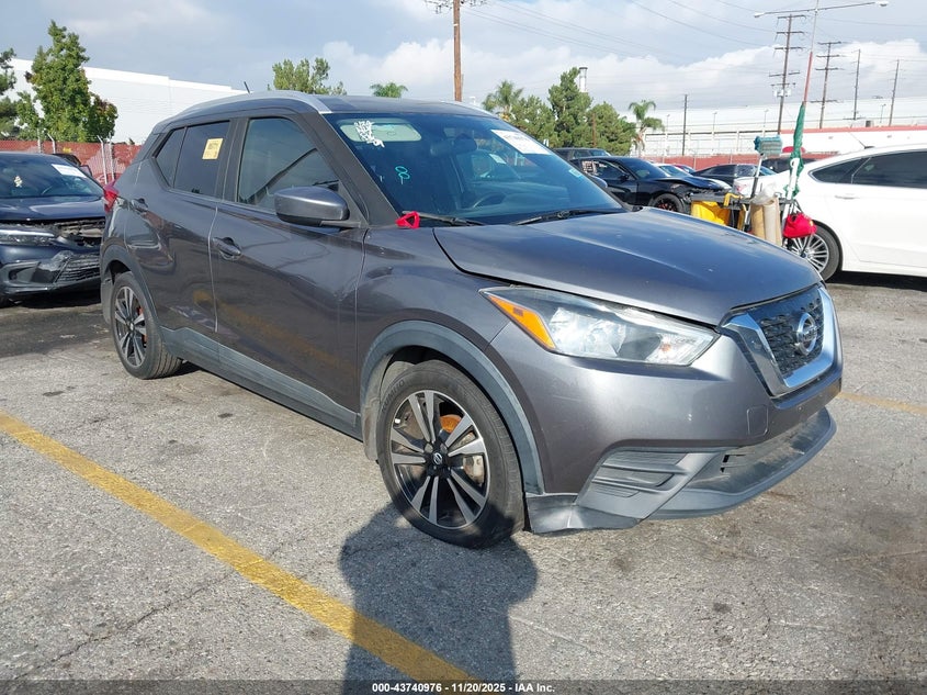 NISSAN KICKS SV