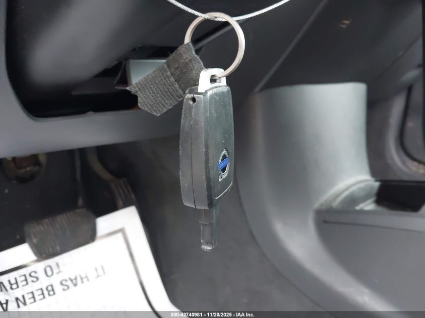 2008 Volvo C70 T5/T5 M VIN: YV1MC67208J054949 Lot: 43740981