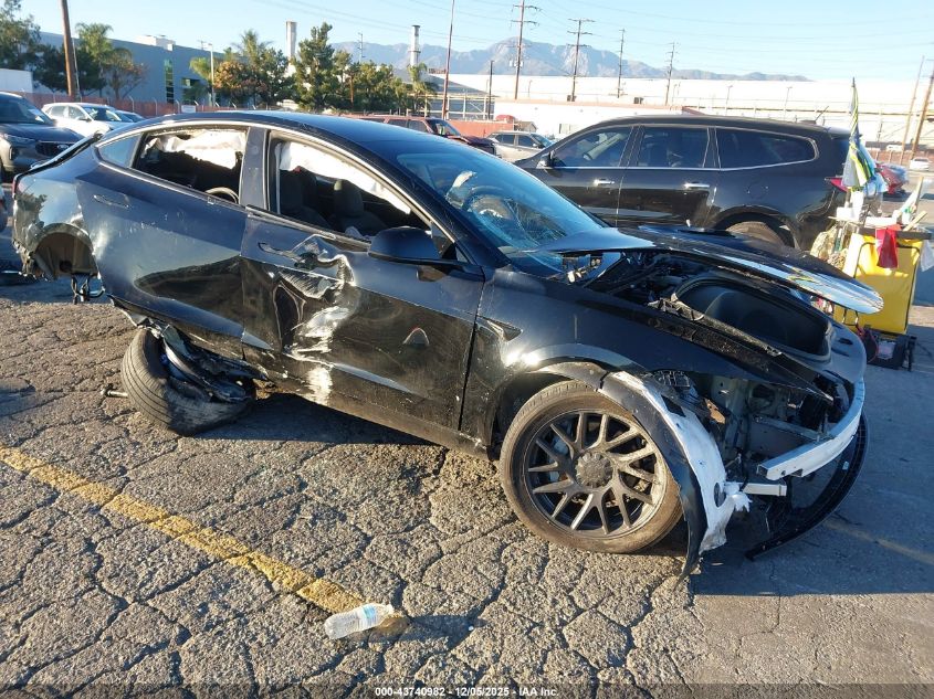 TESLA MODEL 3 LONG RANGE ALL-WHEEL DRIVE
