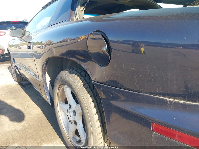 2000 Pontiac Firebird VIN: 2G2FS22K9Y2165316 Lot: 43741018