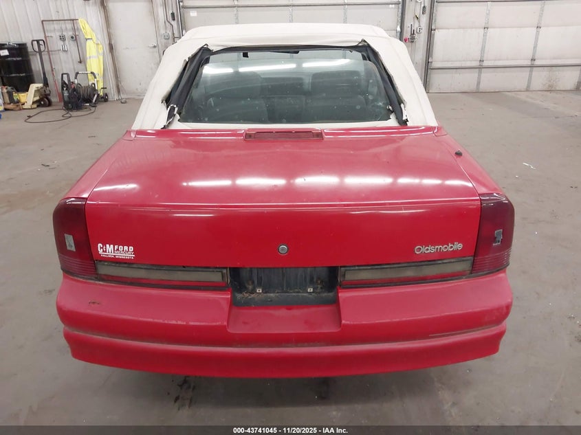 1991 Oldsmobile Cutlass Supreme VIN: 1G3WT34T8MD391632 Lot: 43741045