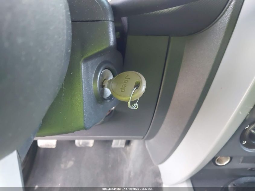 2008 Jeep Wrangler Sahara VIN: 1J4FA54178L565406 Lot: 43741069