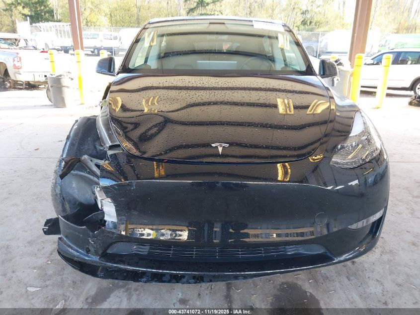 2023 Tesla Model Y Awd/Long Range Dual Motor All-Wheel Drive VIN: 7SAYGDEE3PF624982 Lot: 43741072