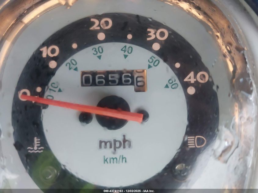 JH2AF60052K001651 2002 HONDA CHF photo no. 7