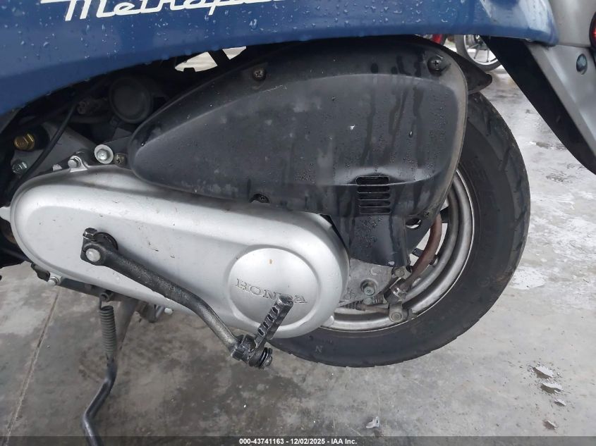 JH2AF60052K001651 2002 HONDA CHF photo no. 9