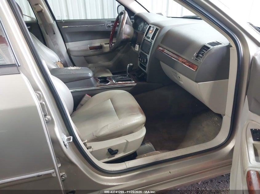 2C3LA33G18H159903 2008 CHRYSLER 300 photo no. 5