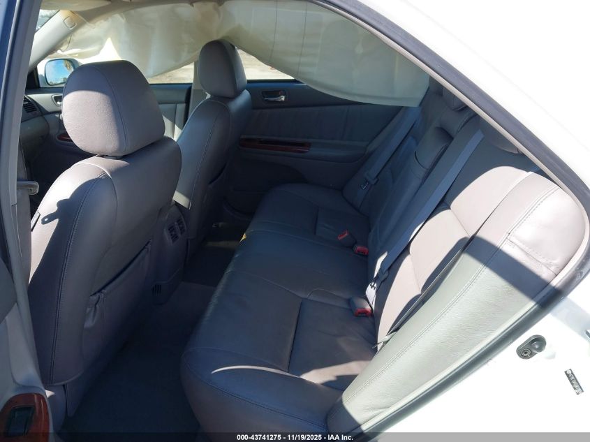 2005 Toyota Camry Xle V6 VIN: 4T1BF30K45U611834 Lot: 43741275