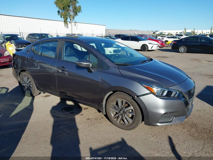 NISSAN VERSA SV XTRONIC CVT