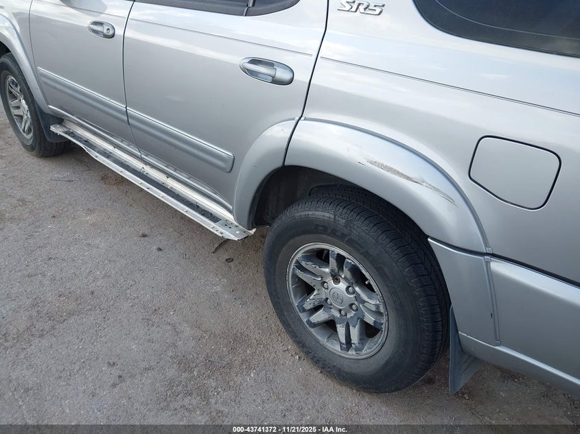 2003 Toyota Sequoia Sr5 V8 VIN: 5TDZT34A93S195469 Lot: 43741372