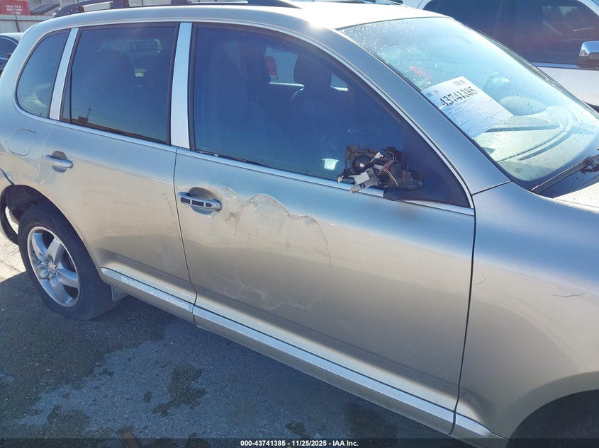 2005 Porsche Cayenne VIN: WP1AA29P15LA22705 Lot: 43741385