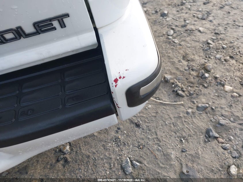 1998 Chevrolet Blazer Lt VIN: 1GNDT13W2W2176616 Lot: 43741421