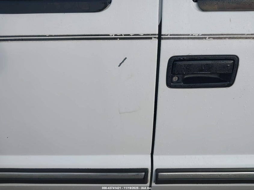 1998 Chevrolet Blazer Lt VIN: 1GNDT13W2W2176616 Lot: 43741421