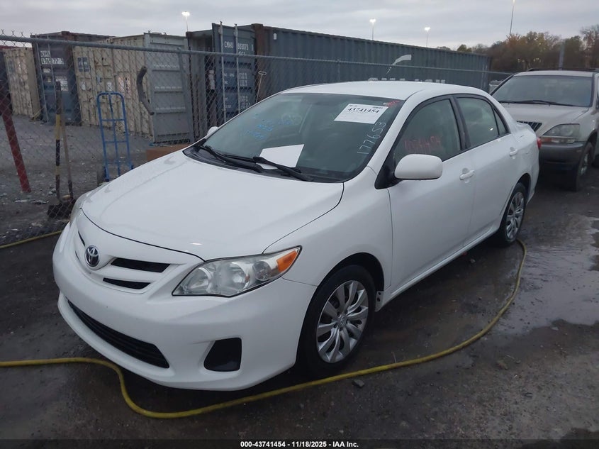 JTDBU4EE5C9177653 2012 TOYOTA COROLLA photo no. 2