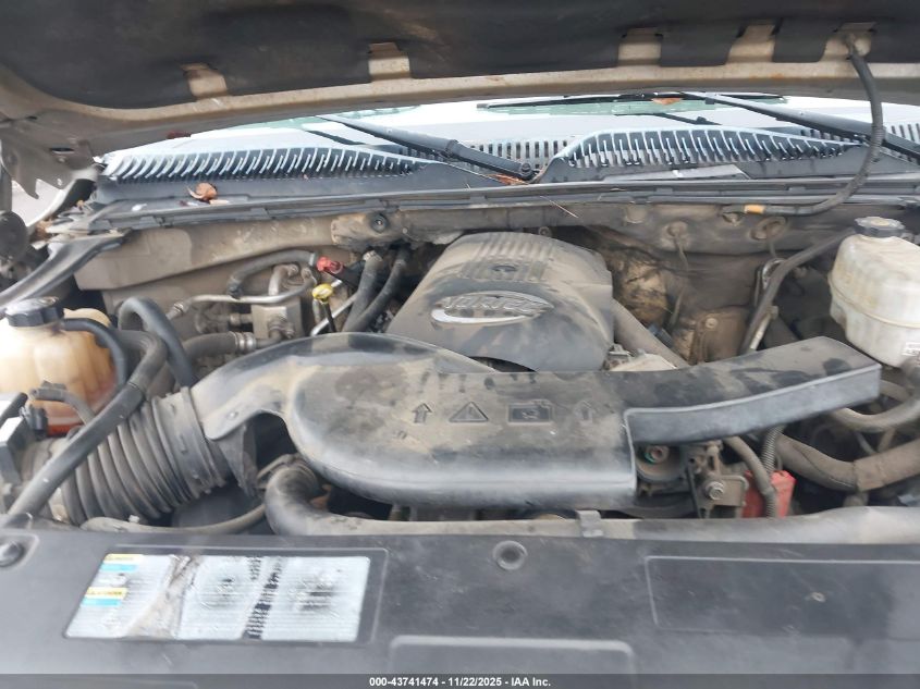 2005 Chevrolet Tahoe Ls VIN: 1GNEC13Z55R254570 Lot: 43741474