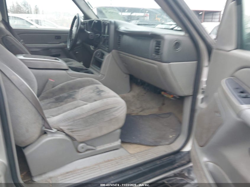 1GNEC13Z55R254570 2005 CHEVROLET TAHOE photo no. 5