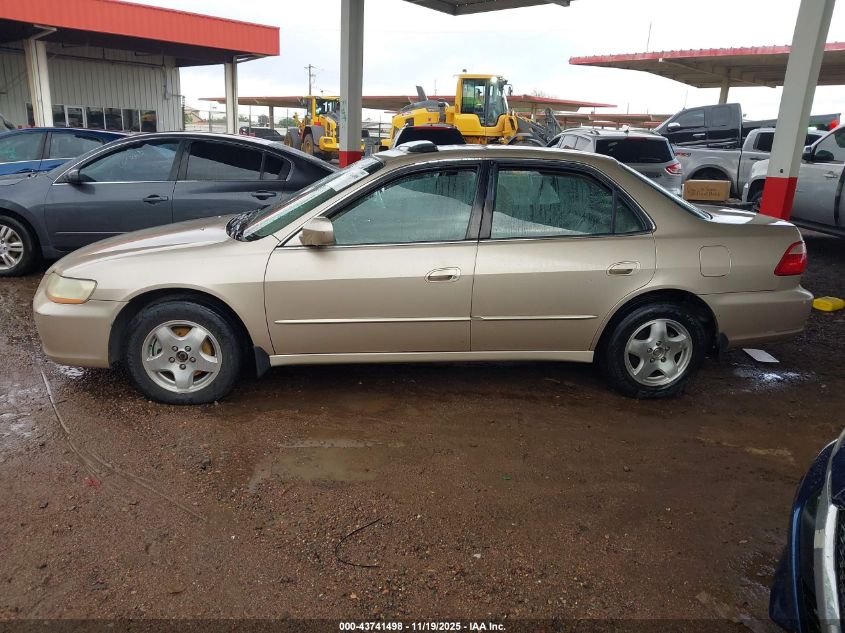 2000 Honda Accord 3.0 Ex VIN: 1HGCG1655YA028823 Lot: 43741498