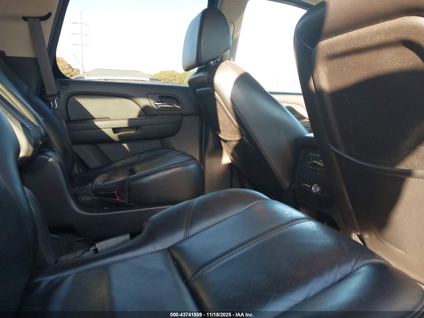 2007 Chevrolet Tahoe Ltz VIN: 1GNFC13037J328284 Lot: 43741509