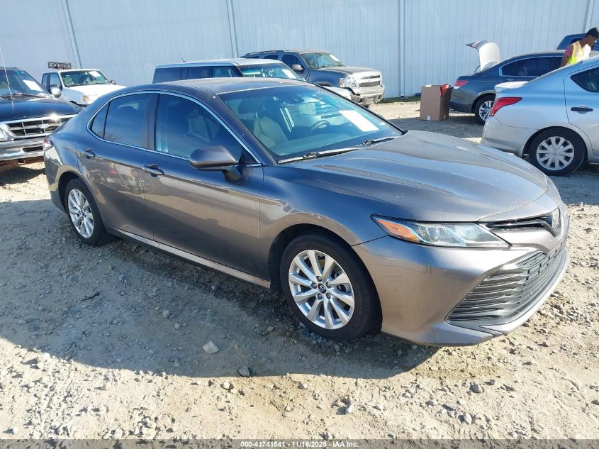 TOYOTA CAMRY LE