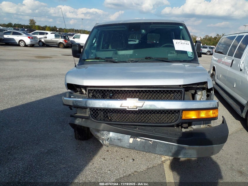 2021 Chevrolet Express Passenger Rwd 3500 Extended Wheelbase Lt VIN: 1GAZGPF73M1212075 Lot: 43741544