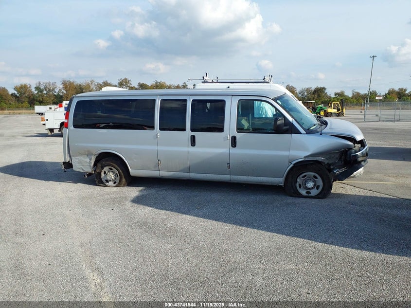 2021 Chevrolet Express Passenger Rwd 3500 Extended Wheelbase Lt VIN: 1GAZGPF73M1212075 Lot: 43741544