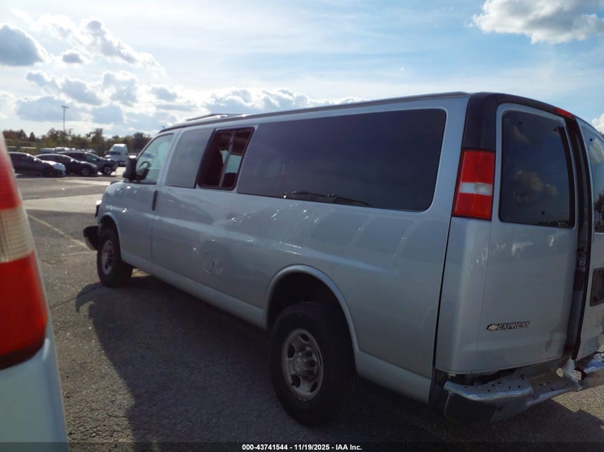 2021 Chevrolet Express Passenger Rwd 3500 Extended Wheelbase Lt VIN: 1GAZGPF73M1212075 Lot: 43741544