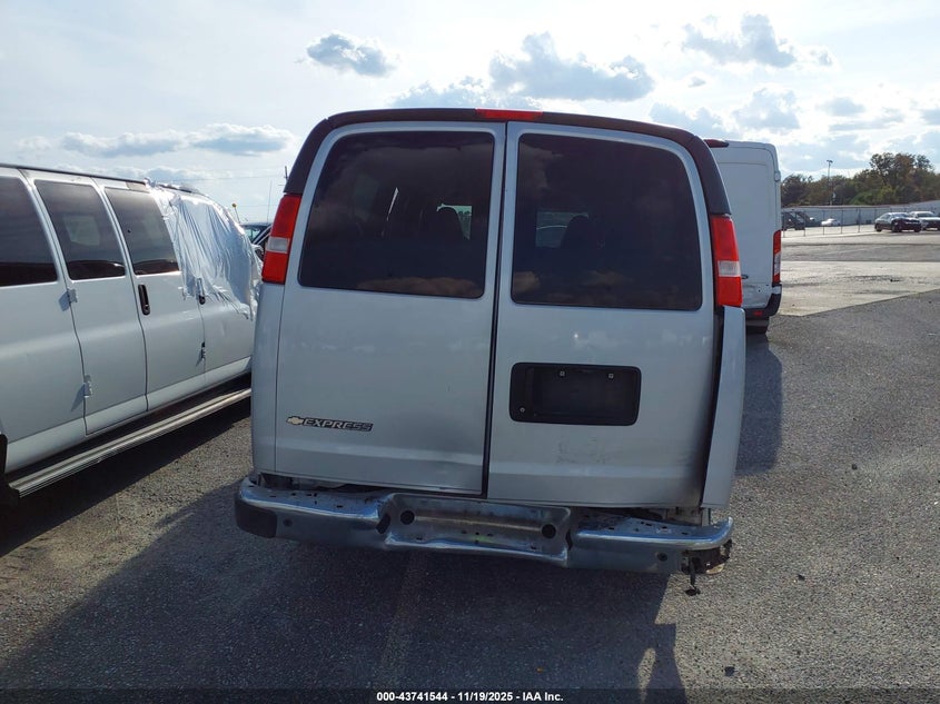 2021 Chevrolet Express Passenger Rwd 3500 Extended Wheelbase Lt VIN: 1GAZGPF73M1212075 Lot: 43741544