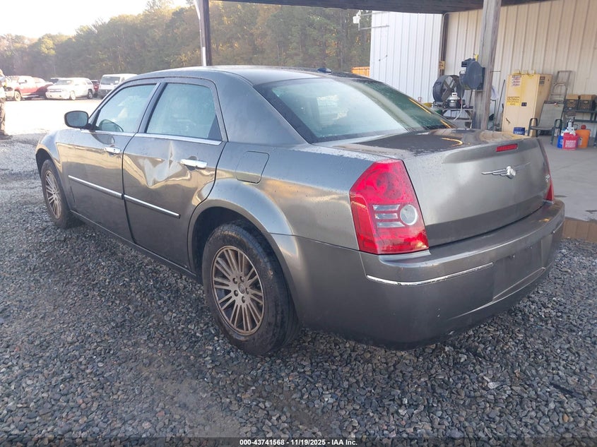 2C3CA5CVXAH185481 2010 CHRYSLER 300 photo no. 3