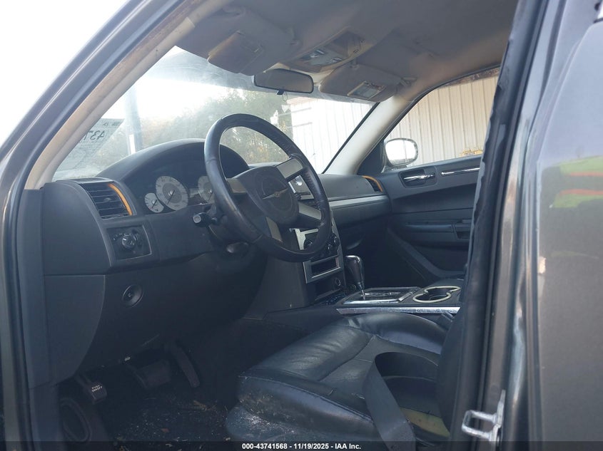 2C3CA5CVXAH185481 2010 CHRYSLER 300 photo no. 5