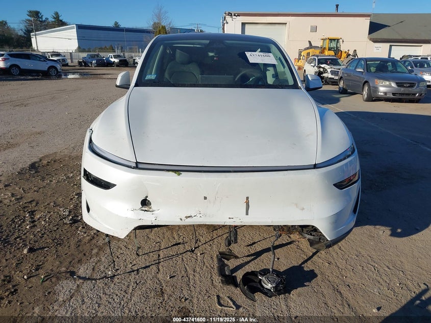 2026 Tesla Model Y Long Range Dual Motor All-Wheel Drive/Long Range Launch Series VIN: 7SAYGDEE2TA387988 Lot: 43741600