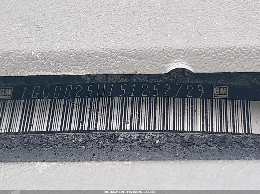 2005 Chevrolet Express VIN: 1GCGG25U151252729 Lot: 43741609