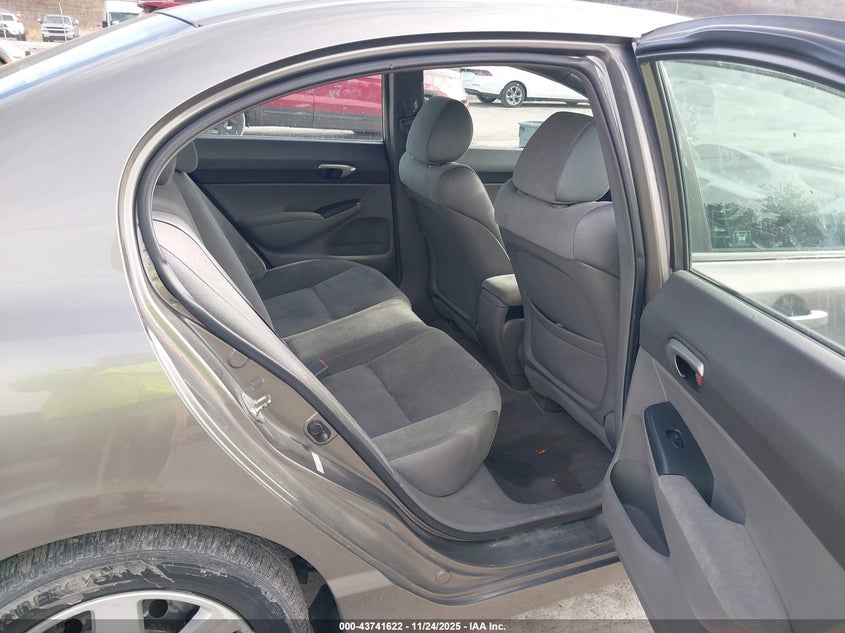 2007 Honda Civic Lx VIN: 1HGFA16597L033251 Lot: 43741622