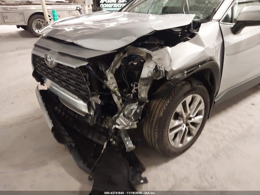 2T3A1RFV2SW584621 2025 TOYOTA RAV 4 photo no. 6