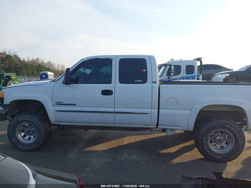2003 GMC Sierra 2500Hd Sle VIN: 1GTHK29113E155216 Lot: 43741682