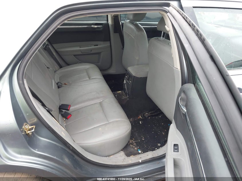 2006 Chrysler 300 Touring VIN: 2C3KA53G76H412243 Lot: 43741693