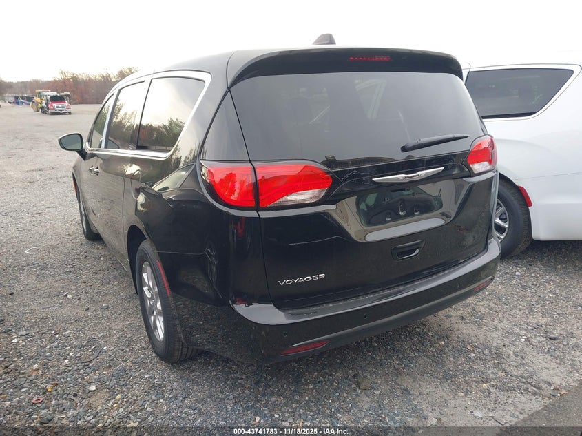 2C4RC1CG7TR192363 2026 CHRYSLER VOYAGER photo no. 3