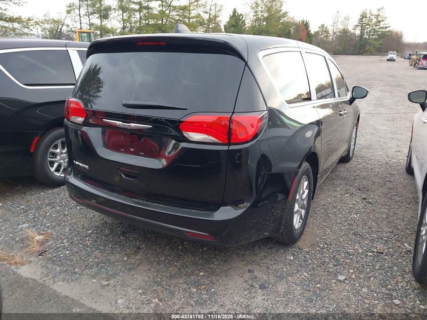 2C4RC1CG7TR192363 2026 CHRYSLER VOYAGER photo no. 4