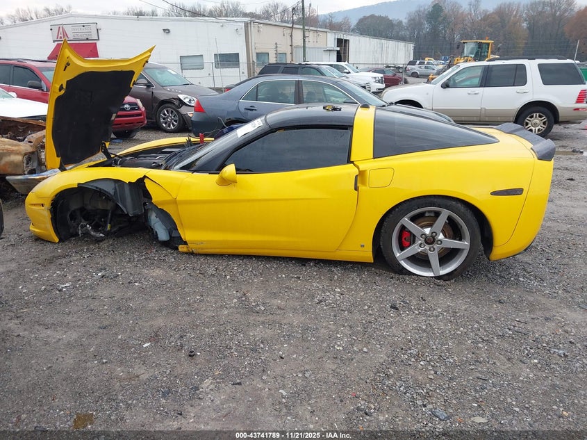 2005 Chevrolet Corvette VIN: 1G1YY24U155115472 Lot: 43741789