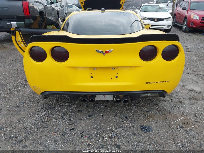 2005 Chevrolet Corvette VIN: 1G1YY24U155115472 Lot: 43741789