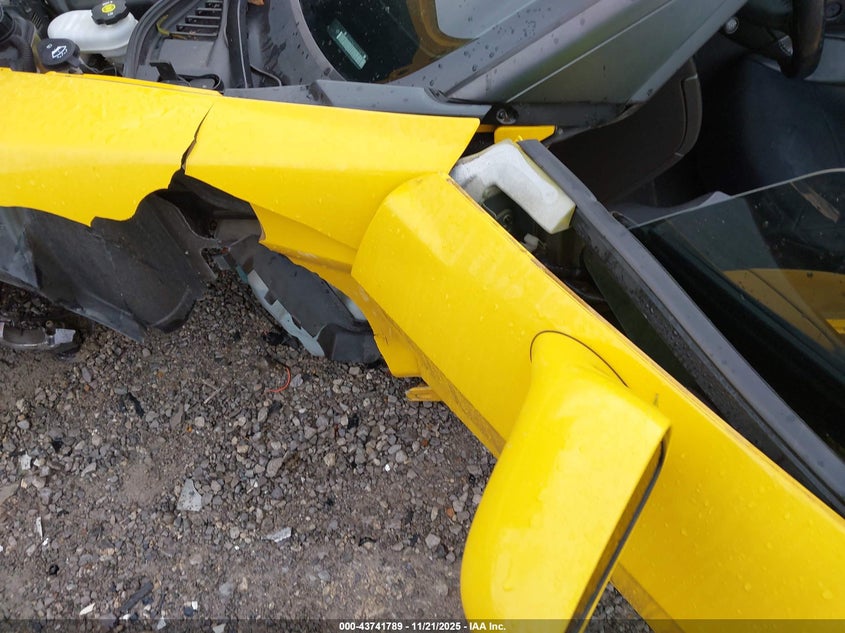 2005 Chevrolet Corvette VIN: 1G1YY24U155115472 Lot: 43741789