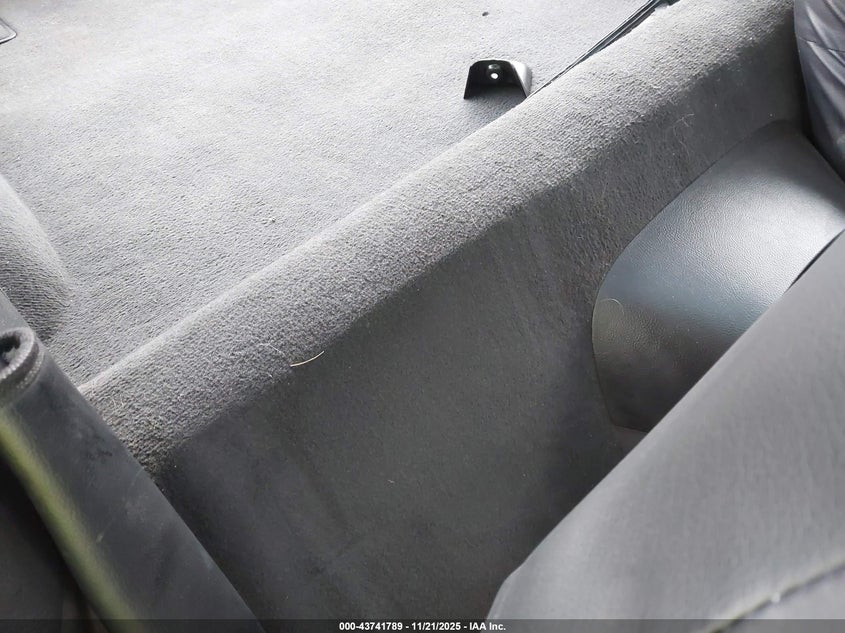 2005 Chevrolet Corvette VIN: 1G1YY24U155115472 Lot: 43741789