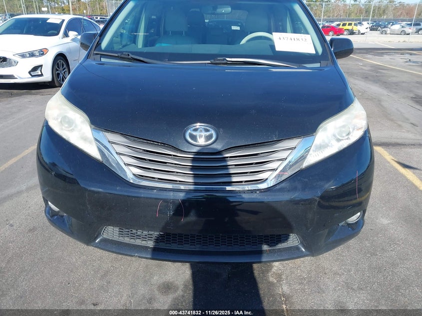 2013 Toyota Sienna Xle V6 8 Passenger VIN: 5TDYK3DC9DS338812 Lot: 43741832