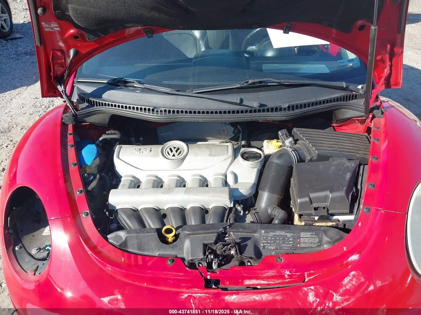 2009 Volkswagen New Beetle 2.5L VIN: 3VWRW31C79M514810 Lot: 43741851