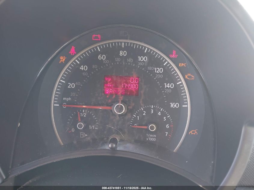 2009 Volkswagen New Beetle 2.5L VIN: 3VWRW31C79M514810 Lot: 43741851