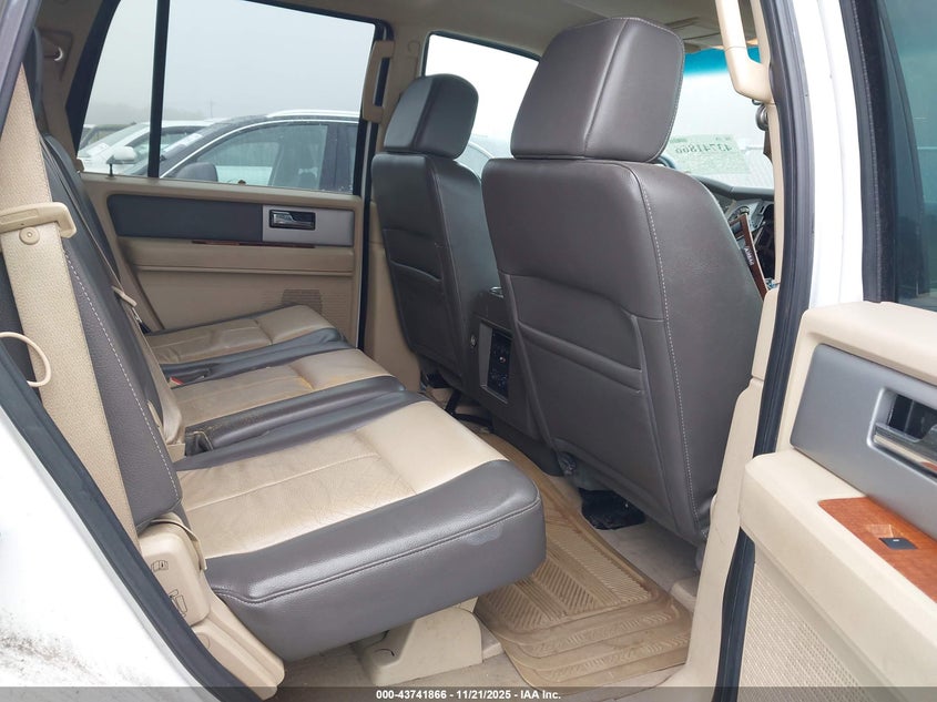2007 Ford Expedition Eddie Bauer VIN: 1FMFU18507LA59462 Lot: 43741866