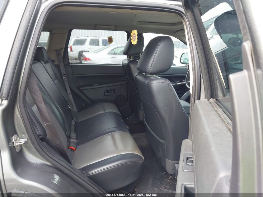 2008 Jeep Grand Cherokee Laredo VIN: 1J8GR48K18C180528 Lot: 43741868