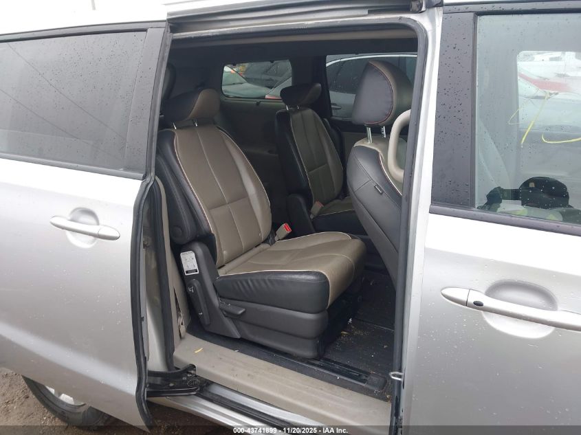 2017 Kia Sedona Lx VIN: KNDMB5C15H6260321 Lot: 43741899